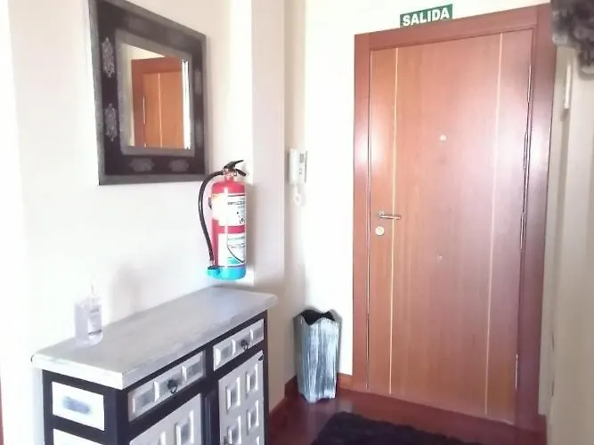 Apartman En Soto De La Marina. Wifi Y Piscina.