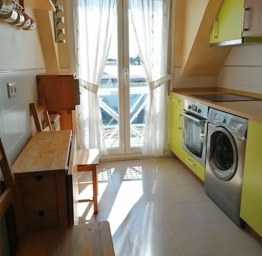 Apartman En Soto De La Marina. Wifi Y Piscina.